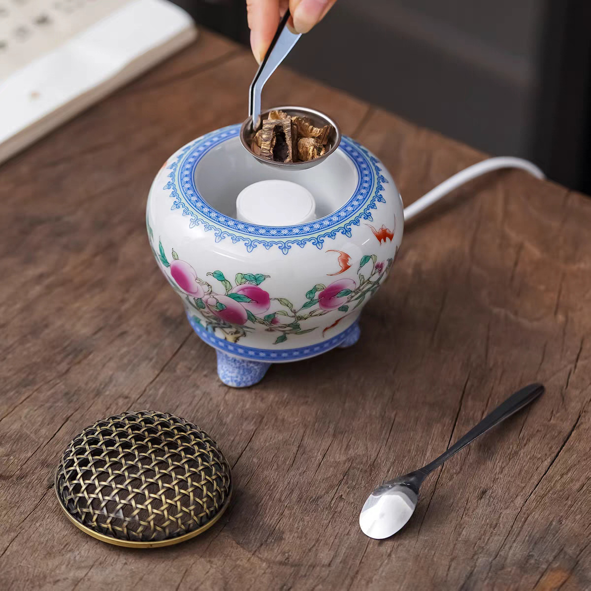 Tension 220v 60-500 °   Brûleu - Home Fragrance Plug In avis et prix